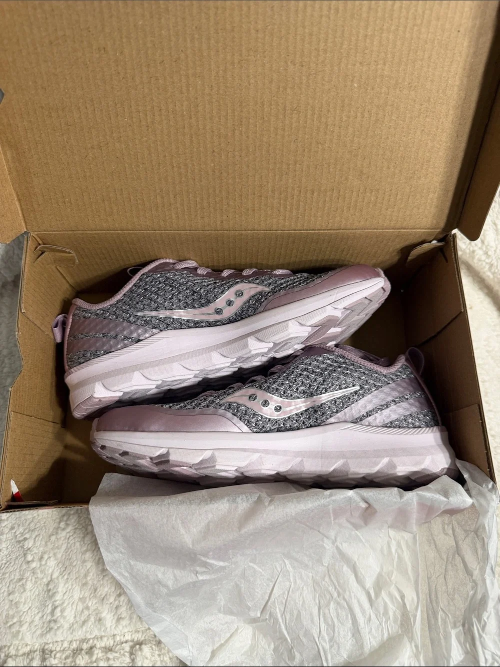 Saucony Girls Liteform Sneakers in Blush